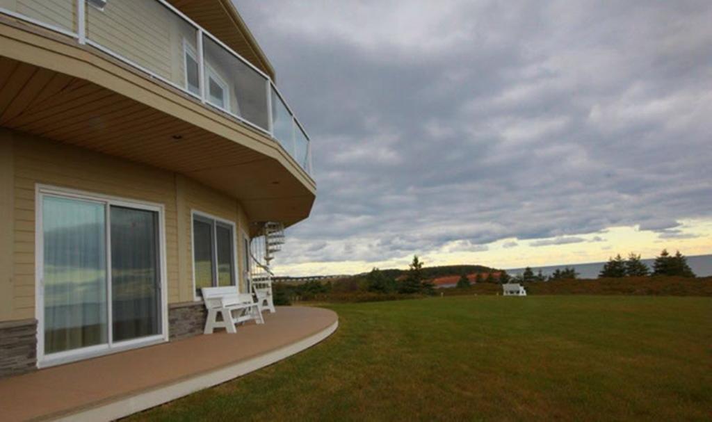 Around The Sea - Cana Da'S Rotating House, Suites & Tours North Rustico Exterior photo